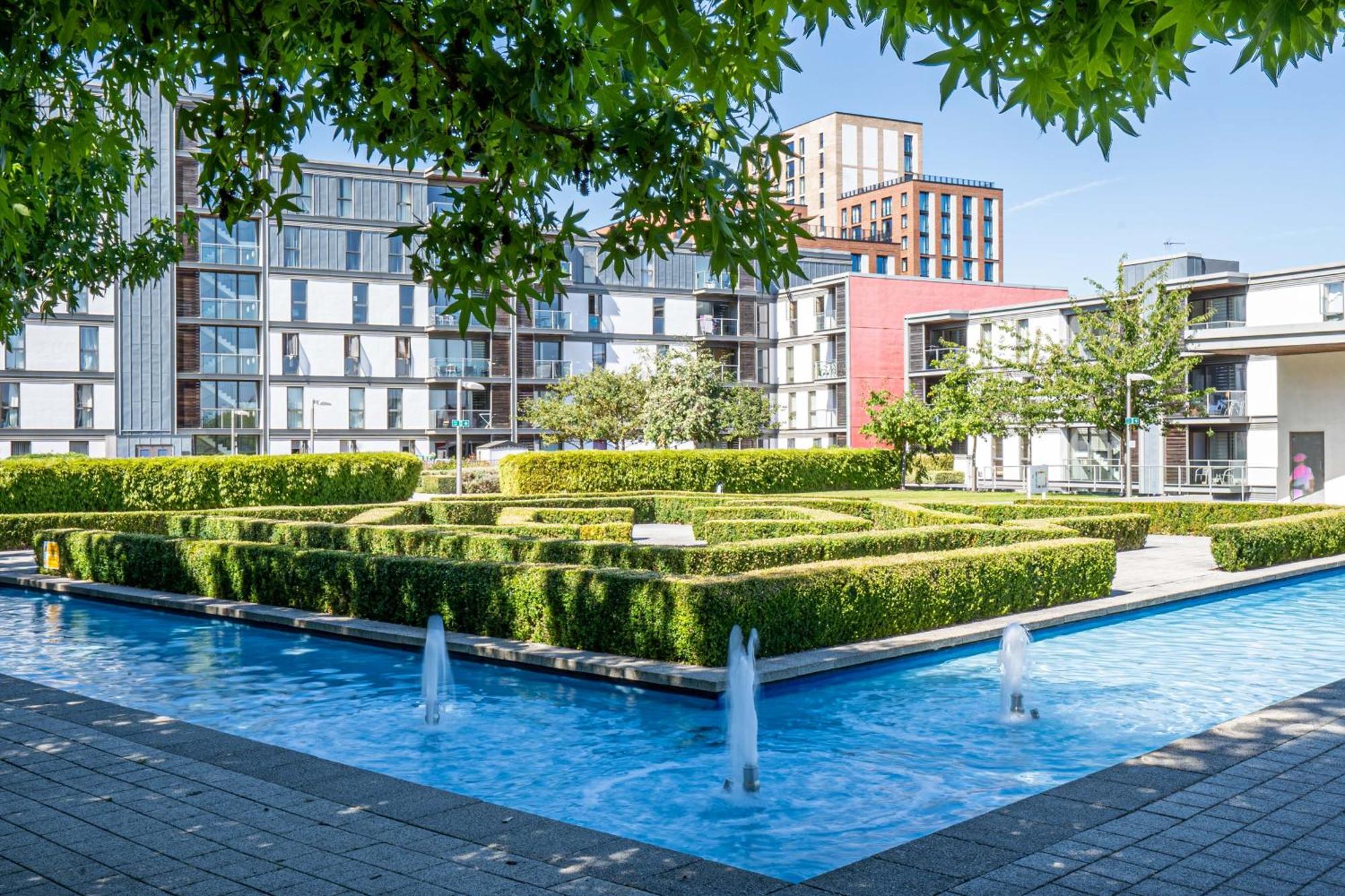 Cotels At Vizion Serviced Apartments, Superfast Broadband, Central Location, Free Parking, Fully Equipped Kitchen Μίλτον Κέινς Εξωτερικό φωτογραφία