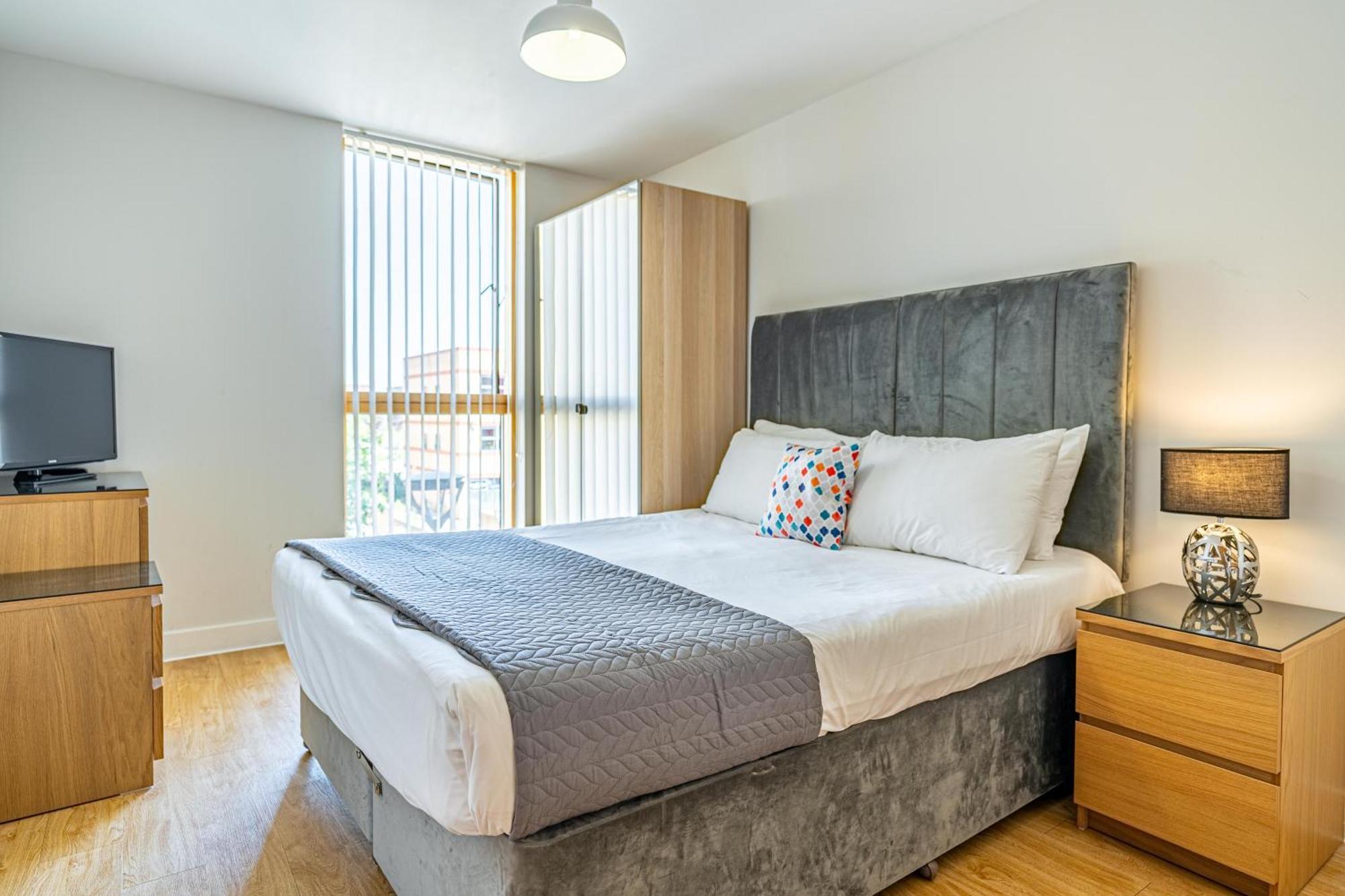 Cotels At Vizion Serviced Apartments, Superfast Broadband, Central Location, Free Parking, Fully Equipped Kitchen Μίλτον Κέινς Εξωτερικό φωτογραφία