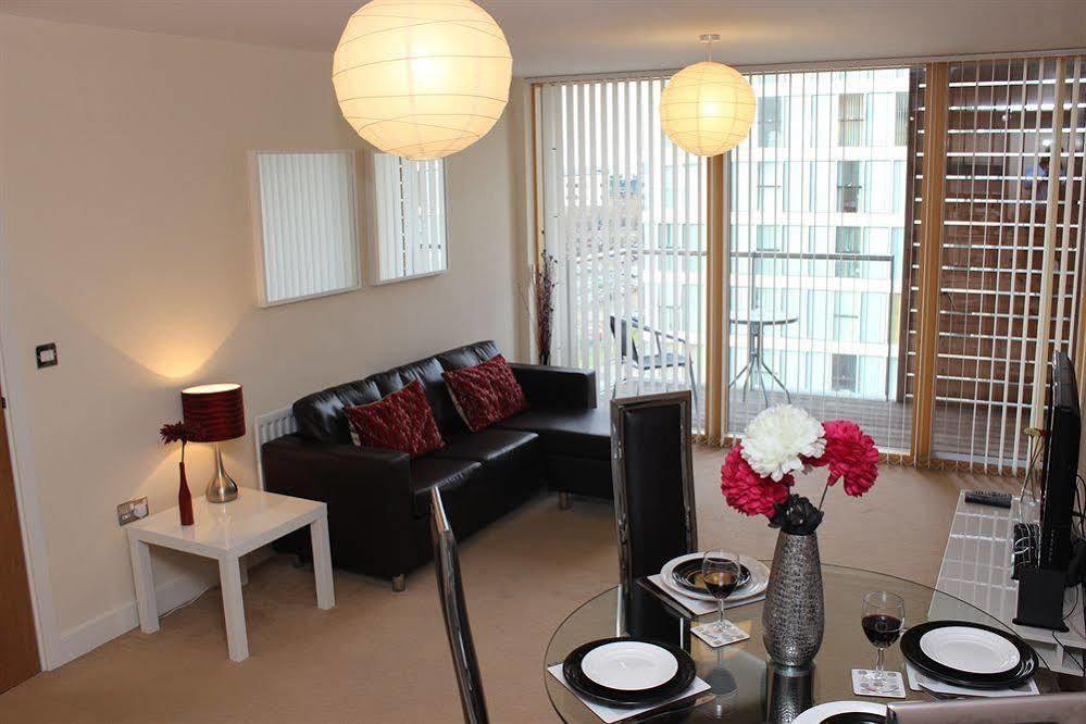Cotels At Vizion Serviced Apartments, Superfast Broadband, Central Location, Free Parking, Fully Equipped Kitchen Μίλτον Κέινς Εξωτερικό φωτογραφία