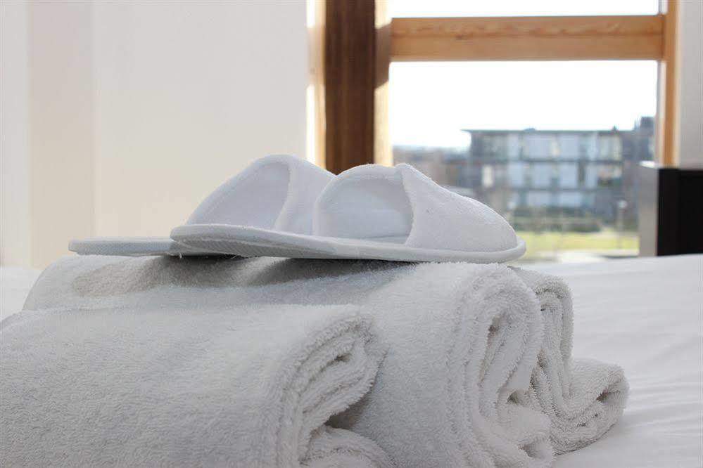Cotels At Vizion Serviced Apartments, Superfast Broadband, Central Location, Free Parking, Fully Equipped Kitchen Μίλτον Κέινς Εξωτερικό φωτογραφία